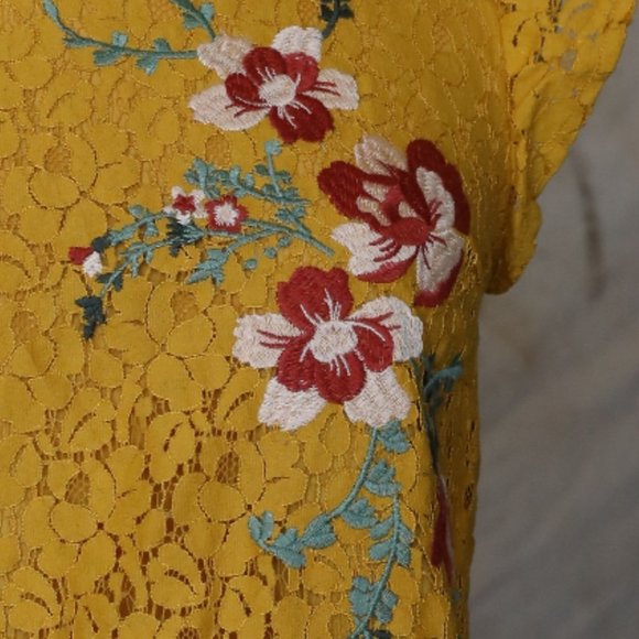 Xhilaration cap sleeve lace top size XS - Picture 3 of 5